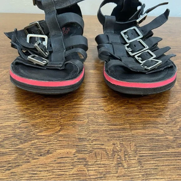 RARE A.S. 98 BLACK LEATHER BRANTLEY BUCKLE CAGE EDGY WOMENS 42 GLADIATOR SANDAL